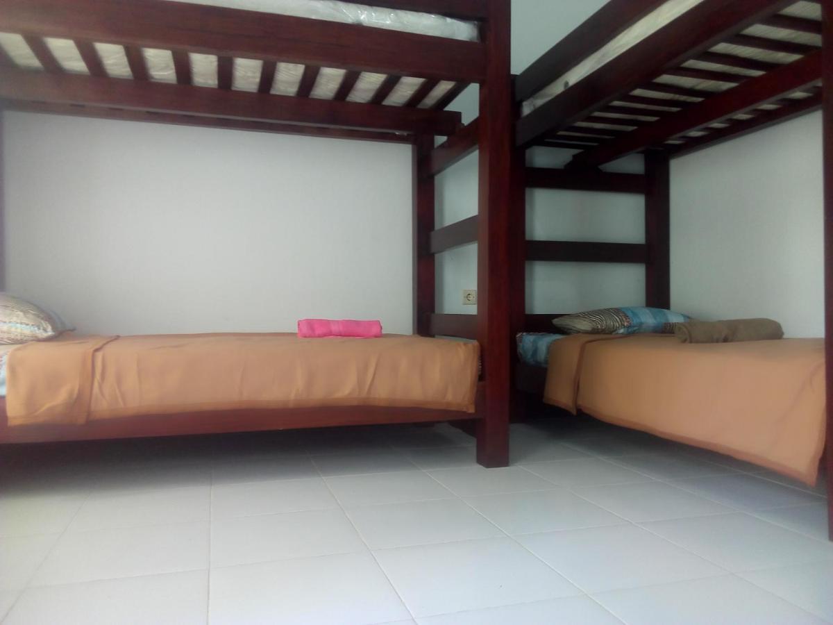 Ariata Arya Hostel Kuta  Ngoại thất bức ảnh
