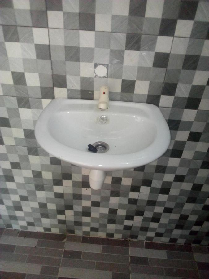 Ariata Arya Hostel Kuta  Ngoại thất bức ảnh