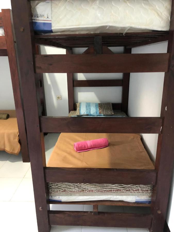 Ariata Arya Hostel Kuta  Ngoại thất bức ảnh
